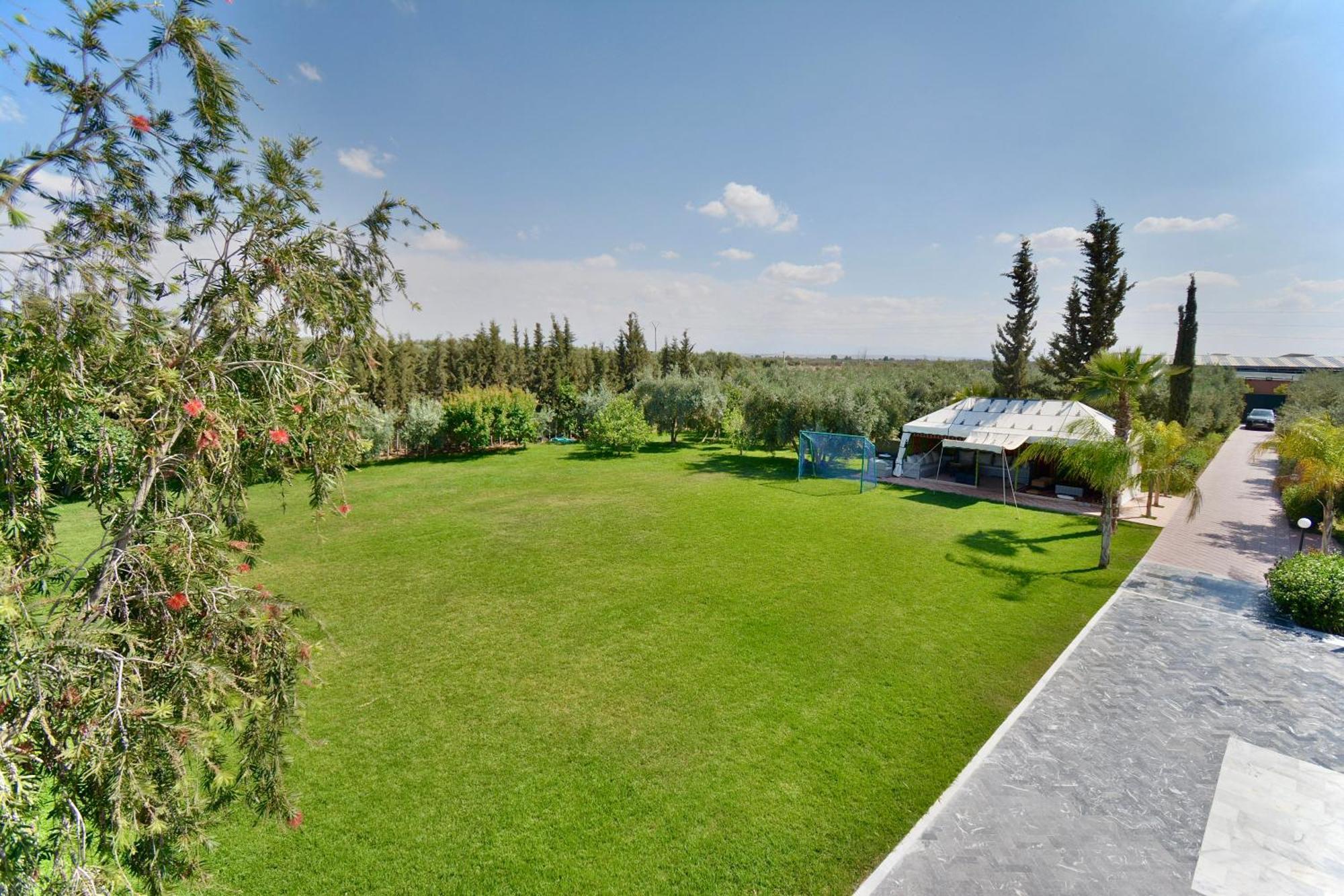 Ferme De Vacances Avec Une Grande Villa A Marrakech Marrakesch Exterior foto